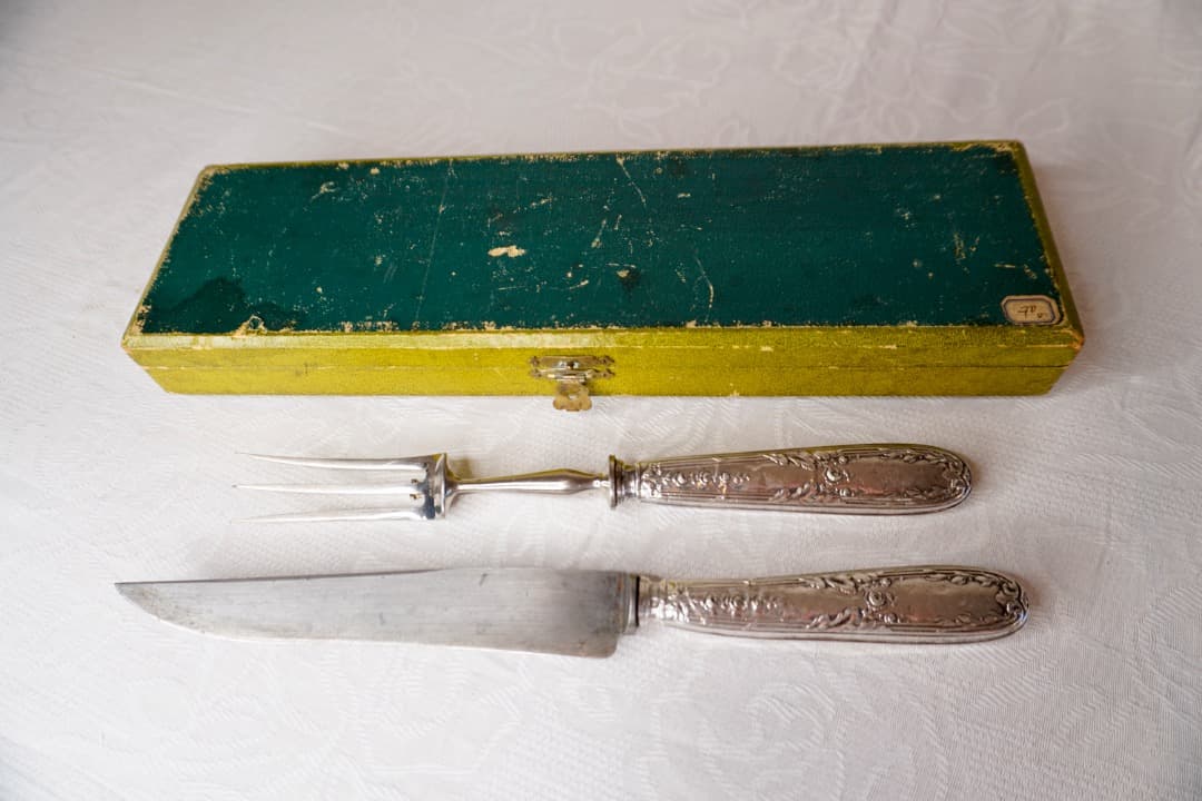 フランス シルバープレート アンティーク 肉切り用大型フォーク＆ナイフセット