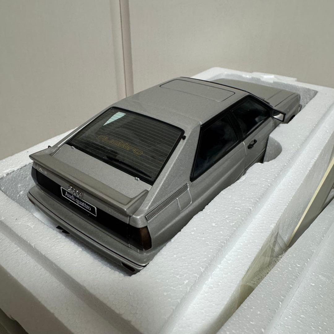 ミニカー AUTOart Audi sport Quattro 1988 1/18