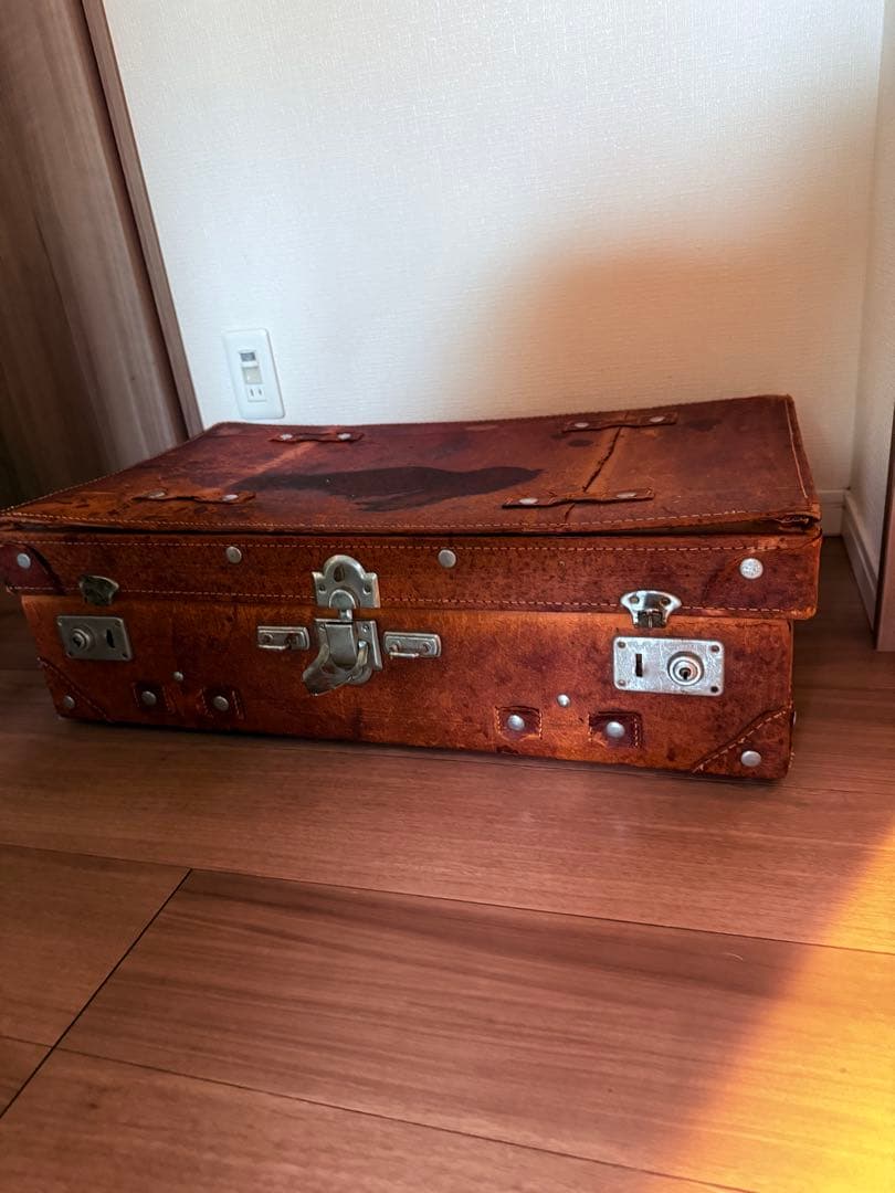 ヴィンテージレザートランク