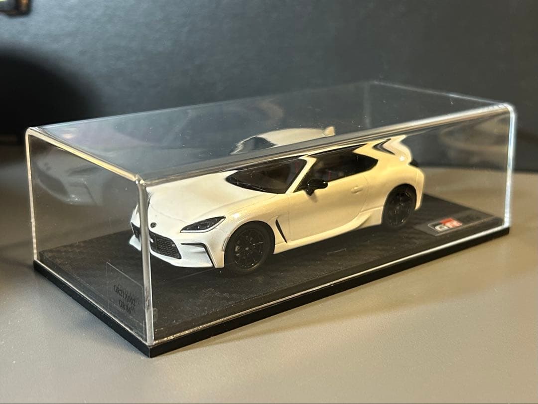 【GR公式品】1/43 Spark トヨタ GR86 クリスタルホワイトパール