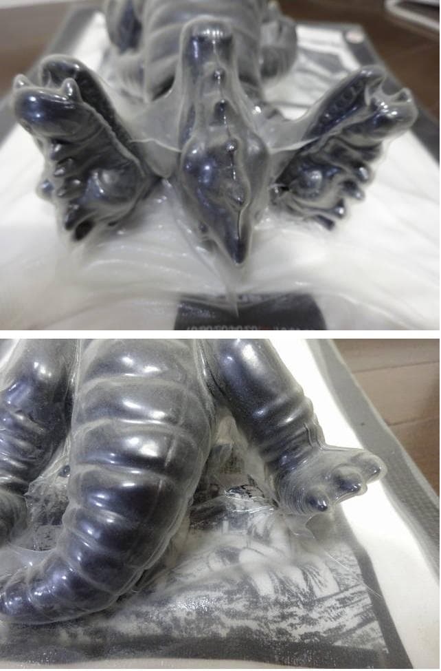 NEIGHBORHOOD x 三つ首竜 ソフビ Tシャツ コラボ スペクトルマン