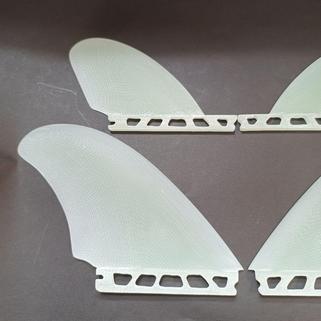 マチャドクワッド系　フューチャーフィン対応　ＶＯＬＡＮカラー　フィン