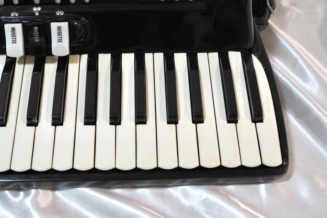 Crucianelli クルチャネッリ アコーディオン 41鍵盤120ベース