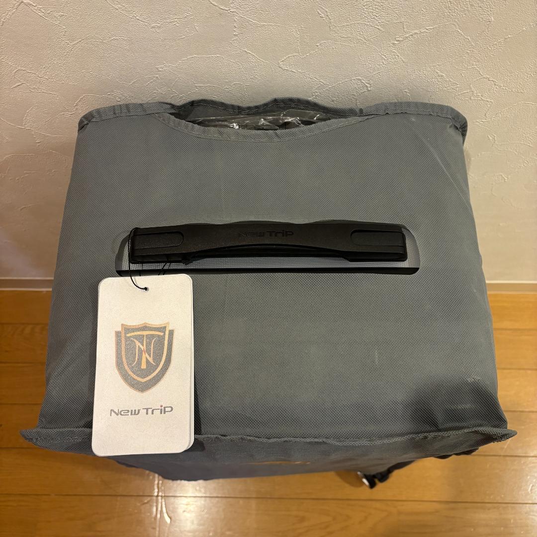 新品半額 日本ブランド スーツ キャリーケース Mサイズ 68L シルバーグレー