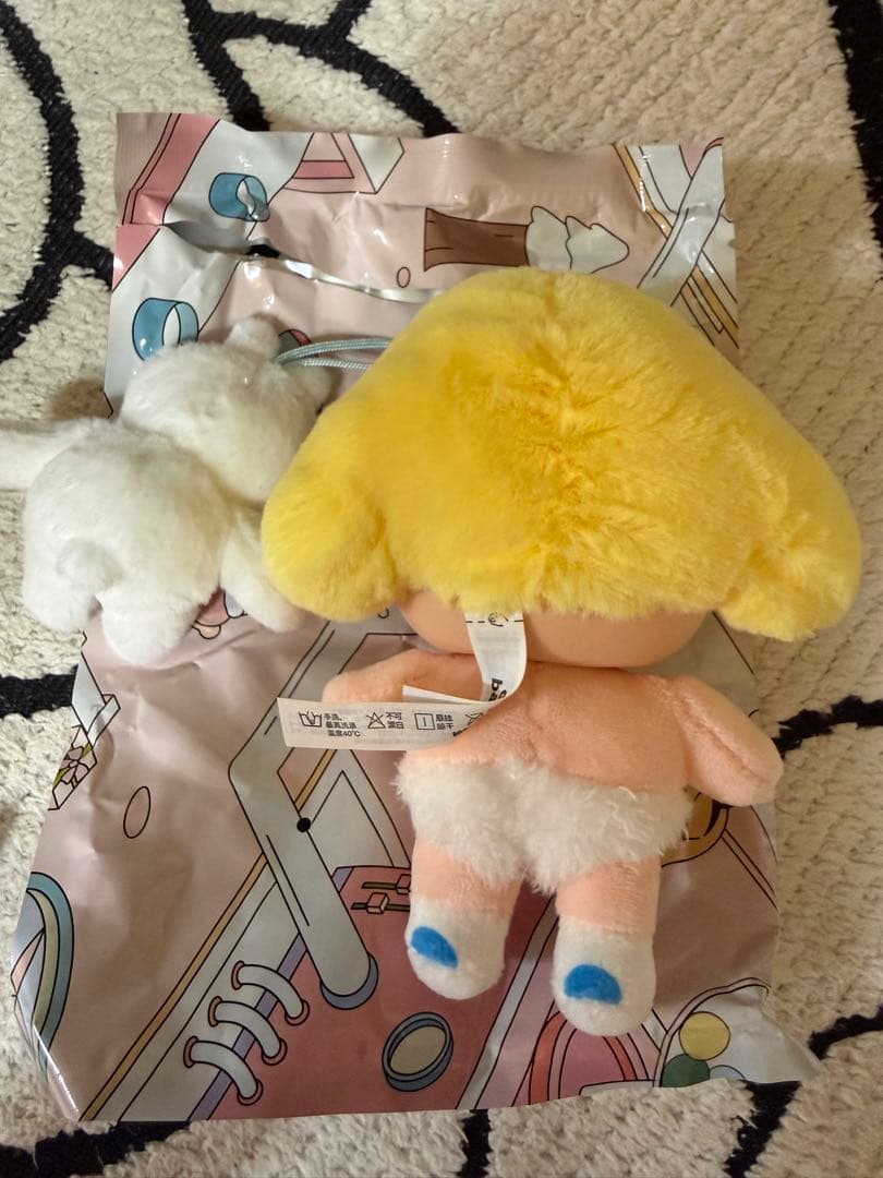 POPMART Crybabyフェイスぬいぐるみペンダント スーパーシークレット