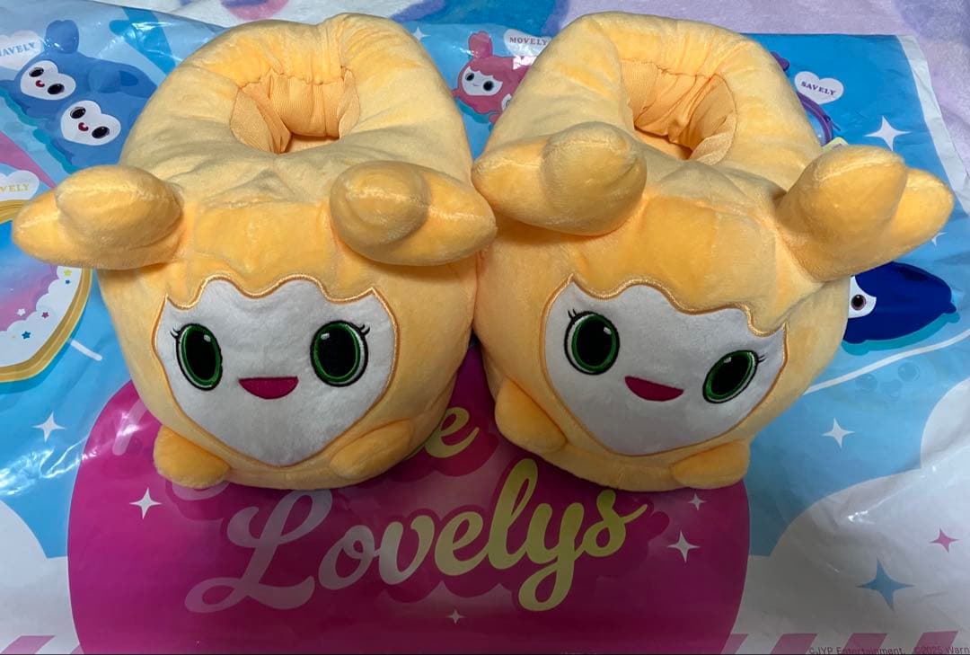 TWICE LOVELYS ぬいぐるみスリッパ コンプリート 全メンバー セット