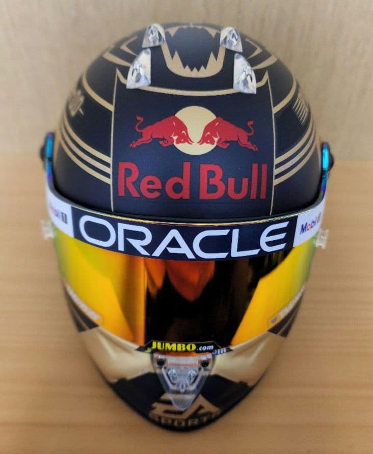 M.フェルスタッペン、 1/2ヘルメット 2023年チャンピオン仕様