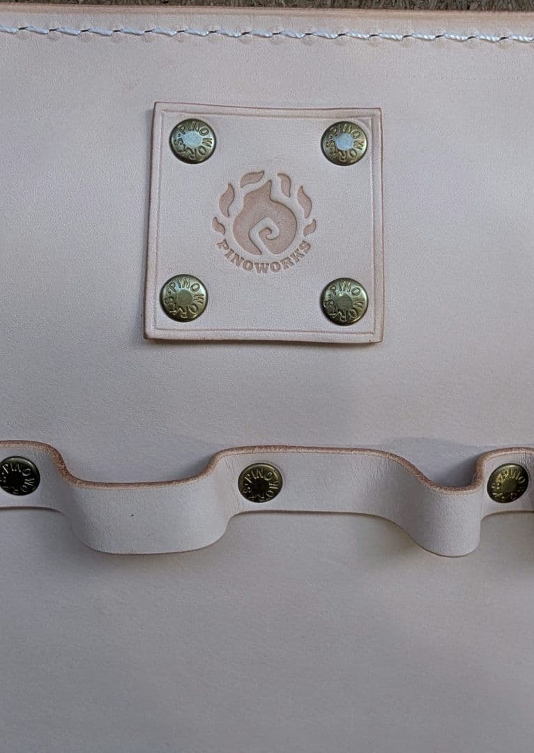 新品 ピノワークス レザークッション カーミットチェア ヌメ革 座面