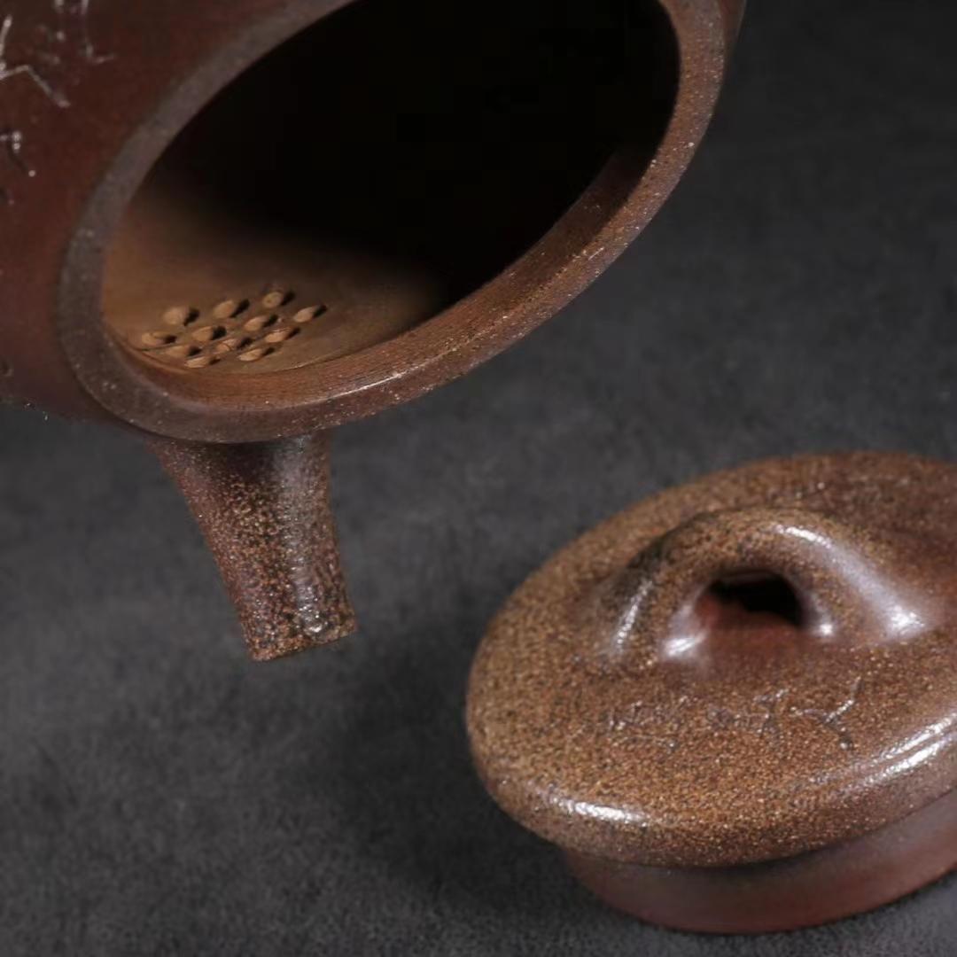 中国古美術・宜興原鉱紫泥底槽清泥石瓢急須・紫砂壺・底款：冰心道人紋・盖款：程寿珍