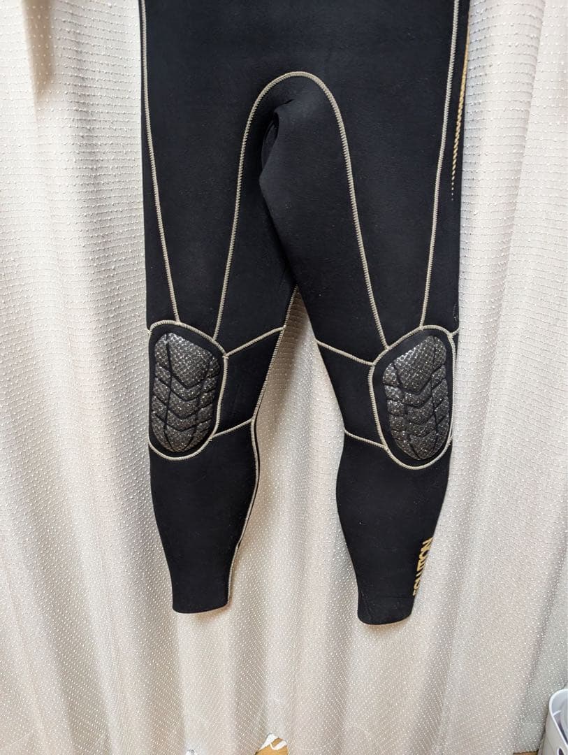 BILABONG(ビラボン)3×2mm フルスーツ メンズSサイズ相当