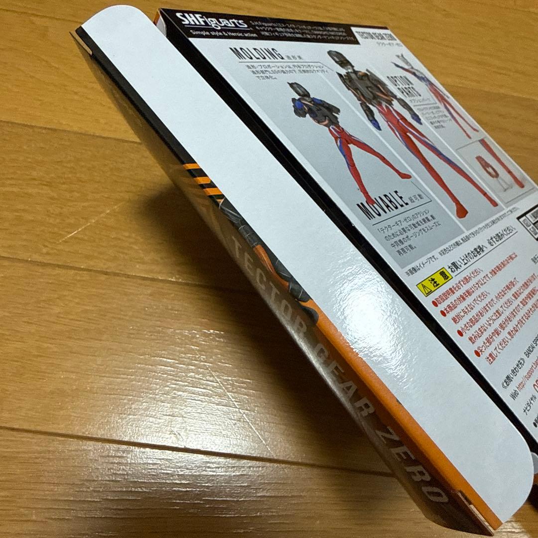 S.Hフィギュアーツ　テクターギアゼロ　ウルトラマンゼロ