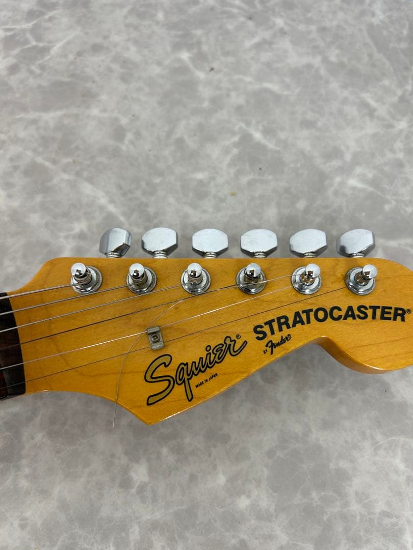 Squier【Stratocaster エレキギター クリーム】