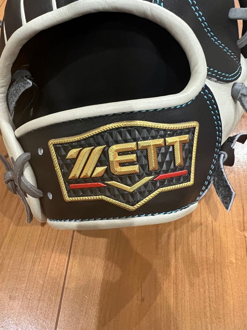 【型付け済み】　ZETT 軟式野球グローブ