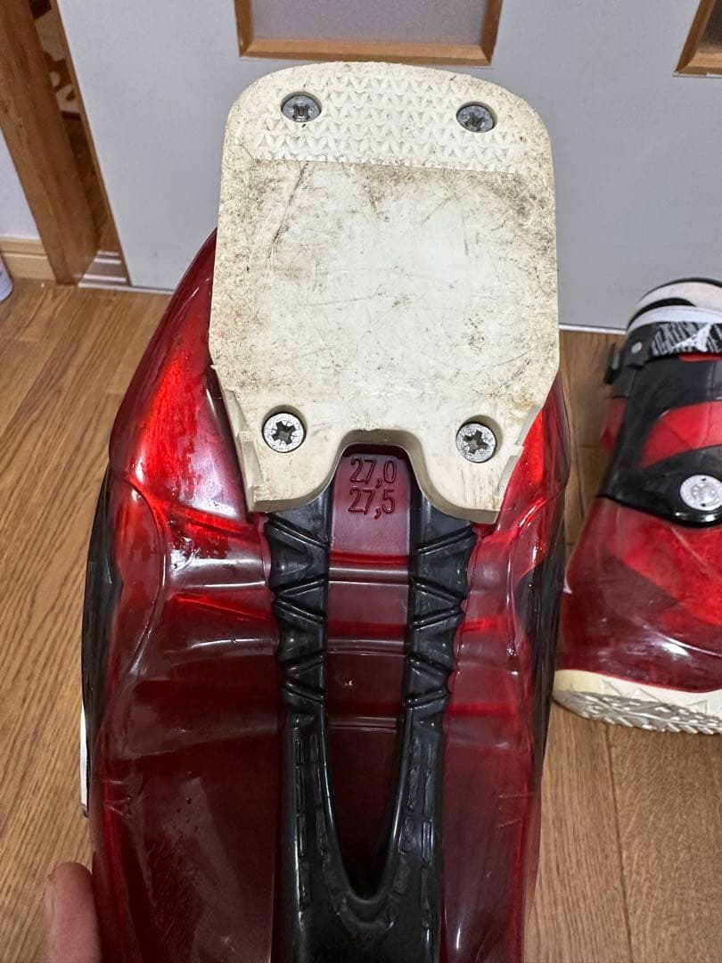 ATOMICアトミック スキーブーツ SHAWX 赤黒 27cm27.5cm