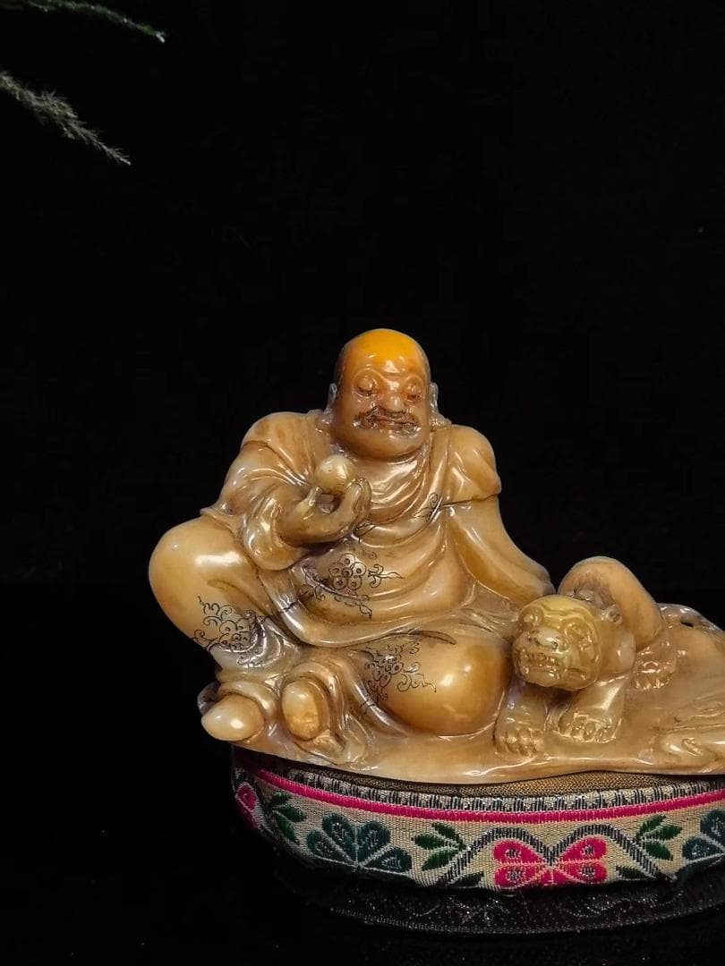 中国古美術・伏虎羅漢・寿山石極品二色田黄の印鑑・文房具・置物・賞物・風水開運・書