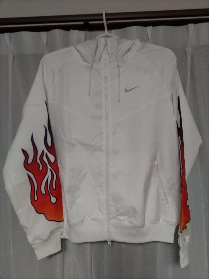 Nike ウィンド ランナー ジャケット（IB3878-100）