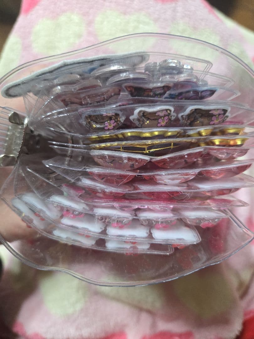 【完成品】シール帳 キティ サンリオ ボンドロ うるちゅる 正規品