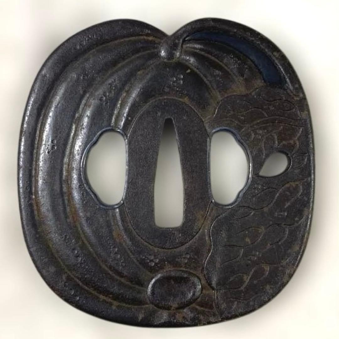 B-69 鍔 『正阿弥 瓜図』　在銘　武具　刀装具　骨董品　日本　美術品　工芸品
