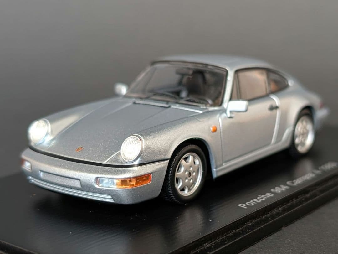 スパーク 1/43 Porsche 964 カレラ 4 1989