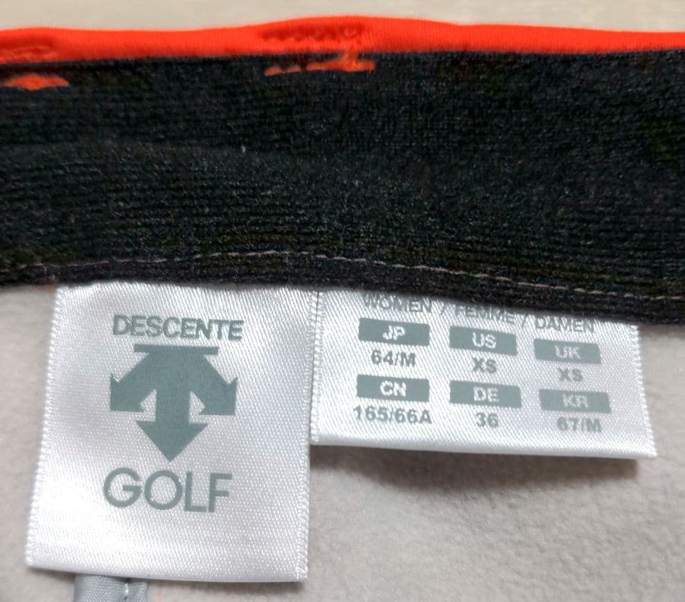再再再値下げ新品　デサントゴルフ　ダウンスカートМ　定価23100円中綿オレンジ