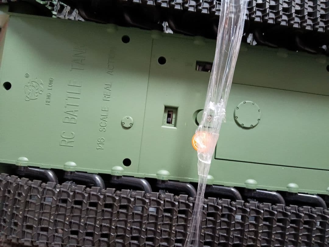 ヘンロン社製 RCバトルタンク 1/16