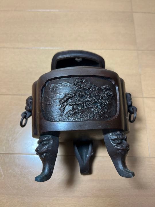 743銅製　獅子香炉