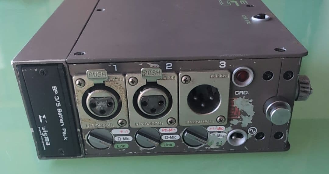 放送業務用　ポータブルミキサー Sigma SS302