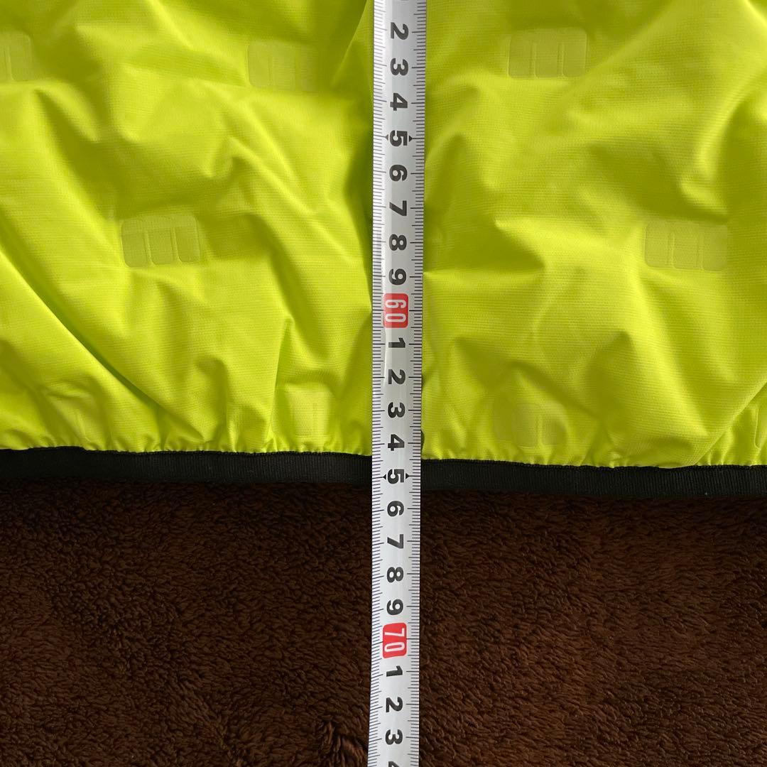 マンシングウェア　ダウンベスト　蛍光イエロー