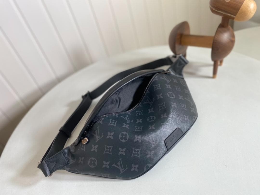 LOUIS VUITTON 黒 ショルダーバッグ