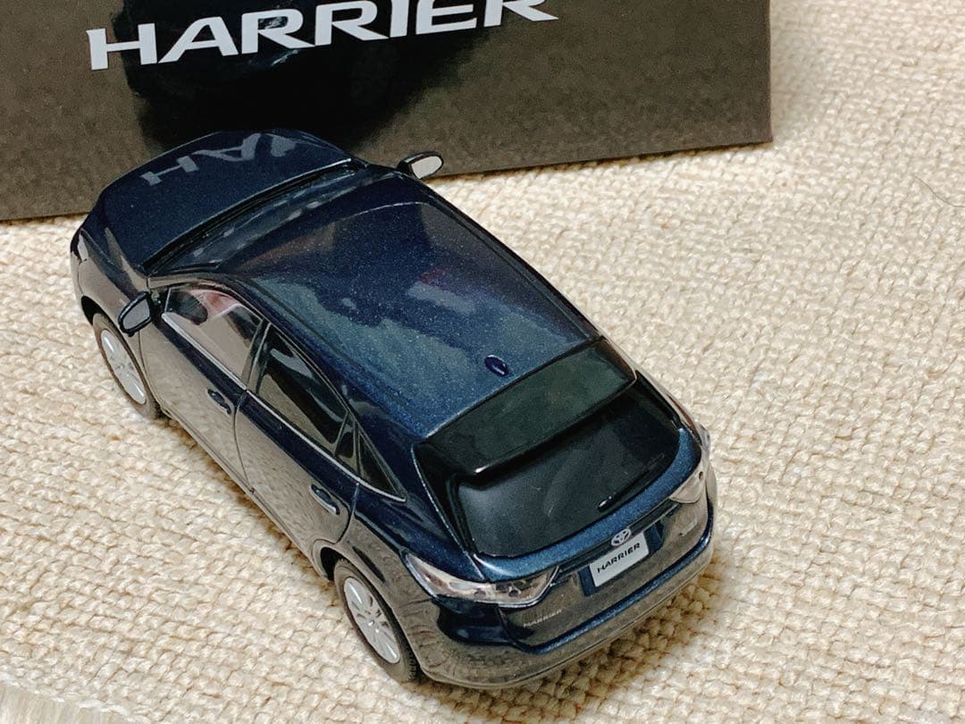 トヨタ 60系前期　ハリアー カラーサンプルミニカー　ダークスチールマイカ