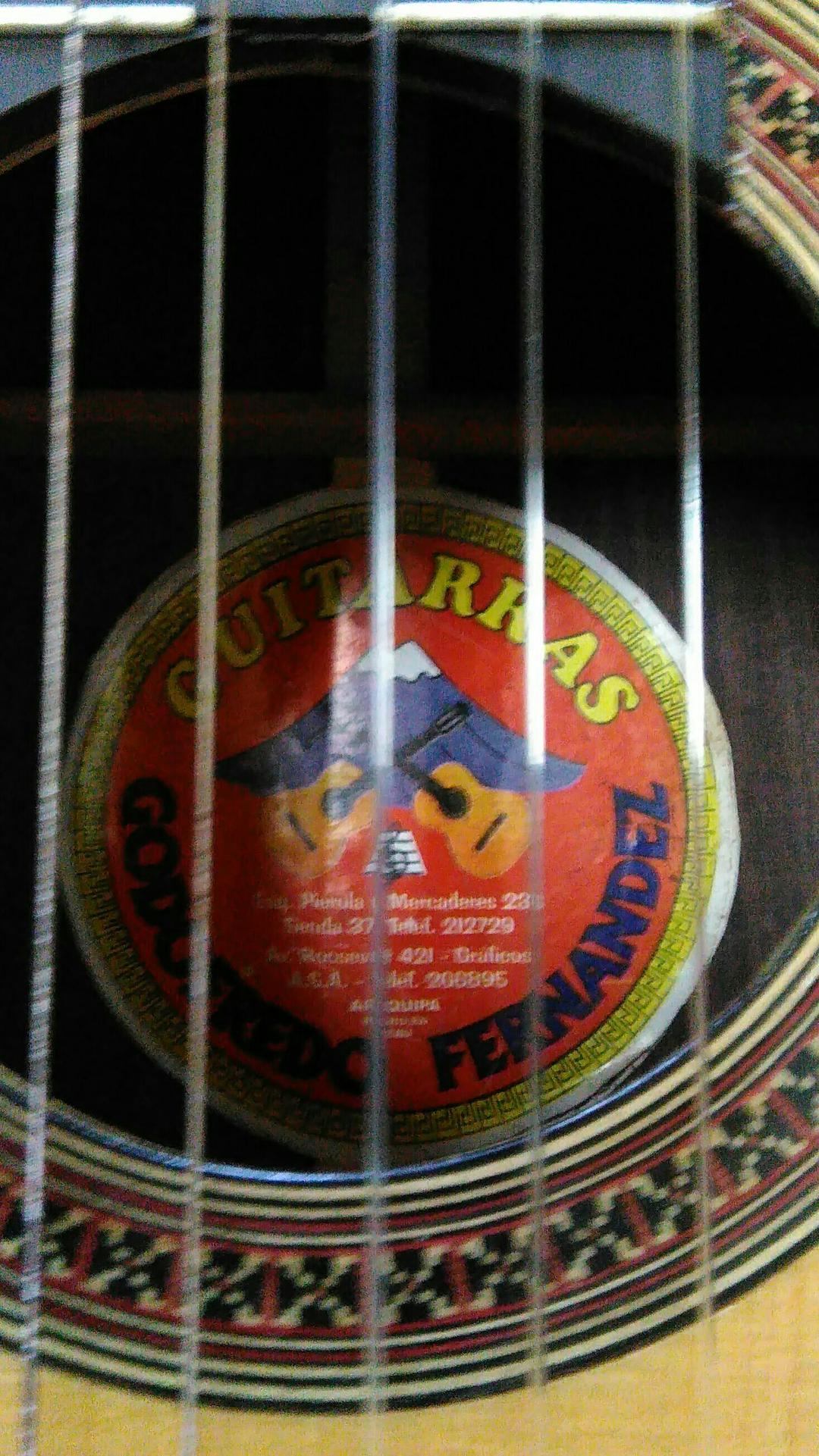 輸入クラシックギター・フェルナンデス