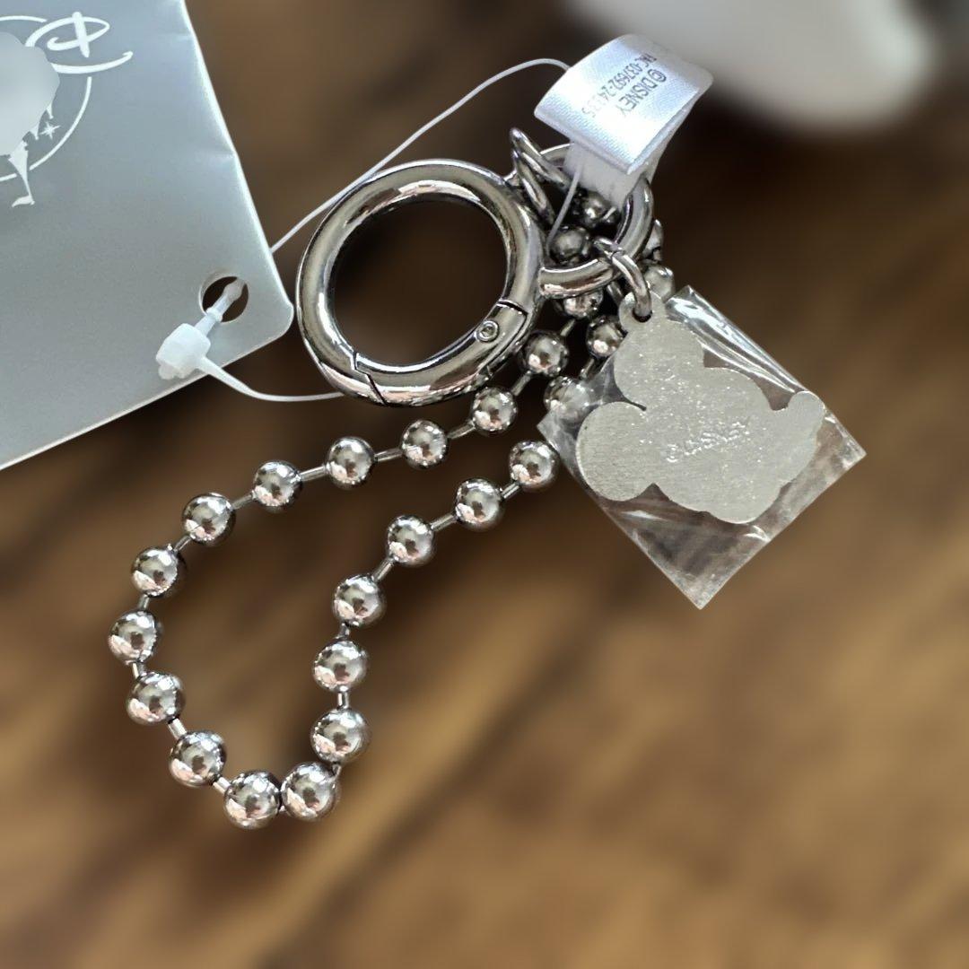 新品ディズニー購入 ミッキーマウス オープンワーク チャーム　【人気完売レア】