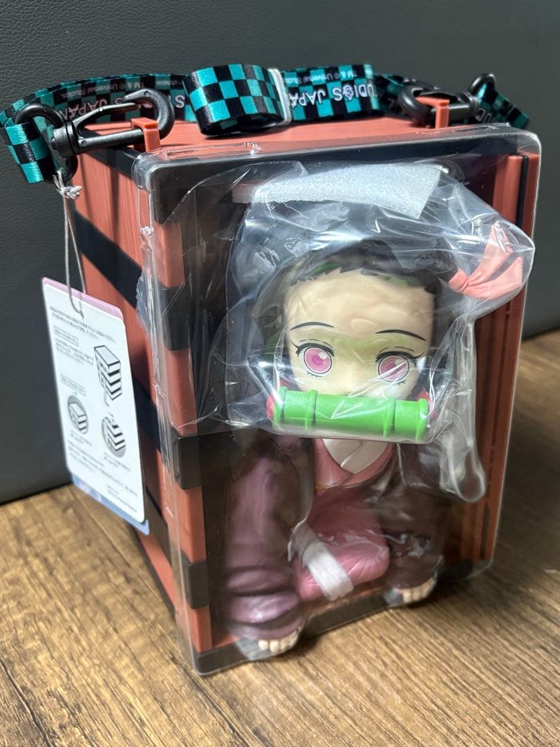 【新品未開封】禰豆子 フィギュア 箱型デザイン ストラップ付き