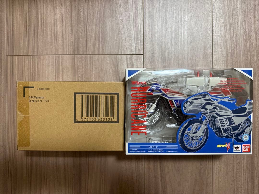 ★真骨彫＋バイク付！　仮面ライダーＶ３　フィギュアーツ ブイスリー