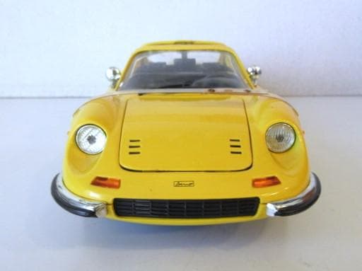 特価 Hot Wheels 1/18 フェラーリ Dino246GTS イエロー