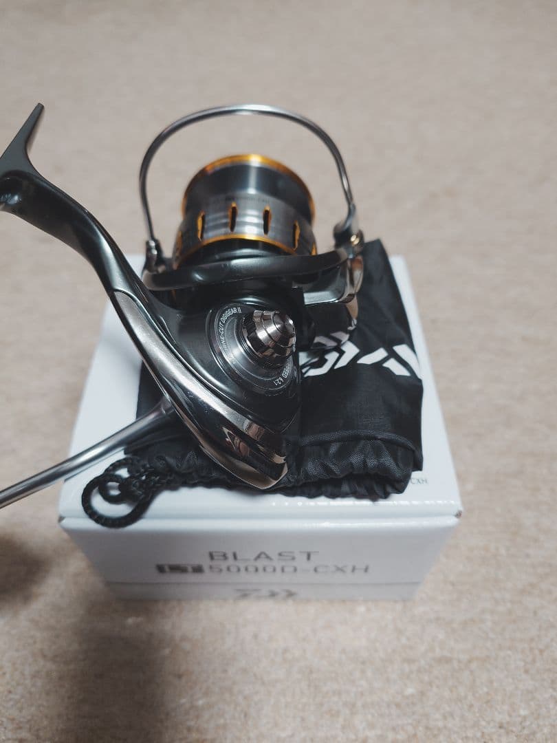 ダイワ　18 BLAST（ブラスト） LT5000D-CXH スピニングリール