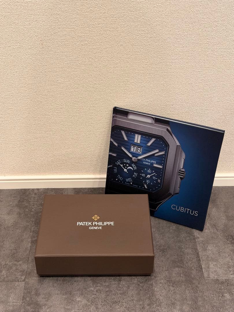 PATEK PHILIPPEイベント限定品 アイスキューブスタンプとカタログ