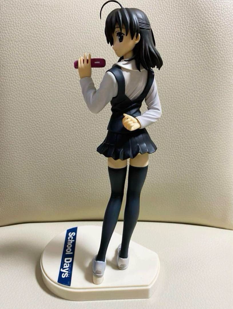 スクールデイズ School Days 西園寺世界 1/8スケールフィギュア