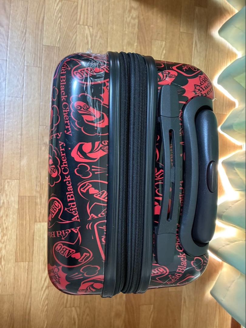 アシッドブラックチェリー　トラベルセット