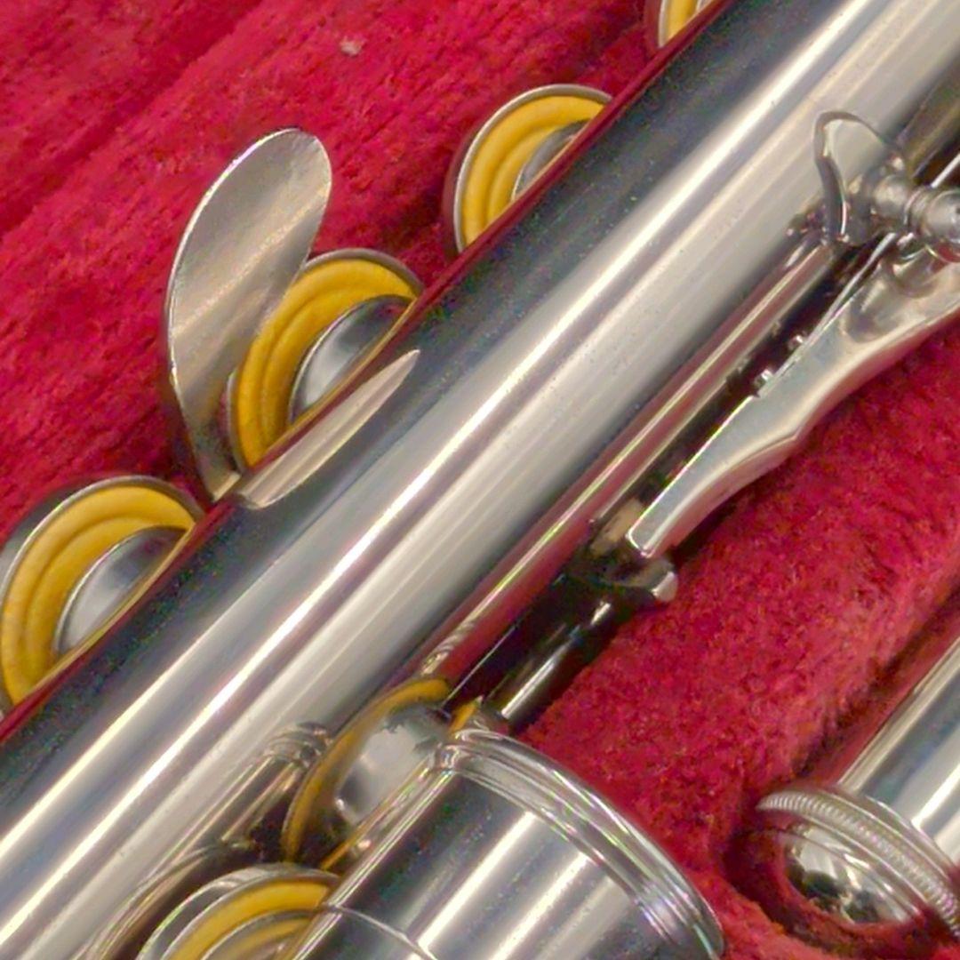 ニッカン 調整済　YFL-211 　フルート 本体 ケース付き