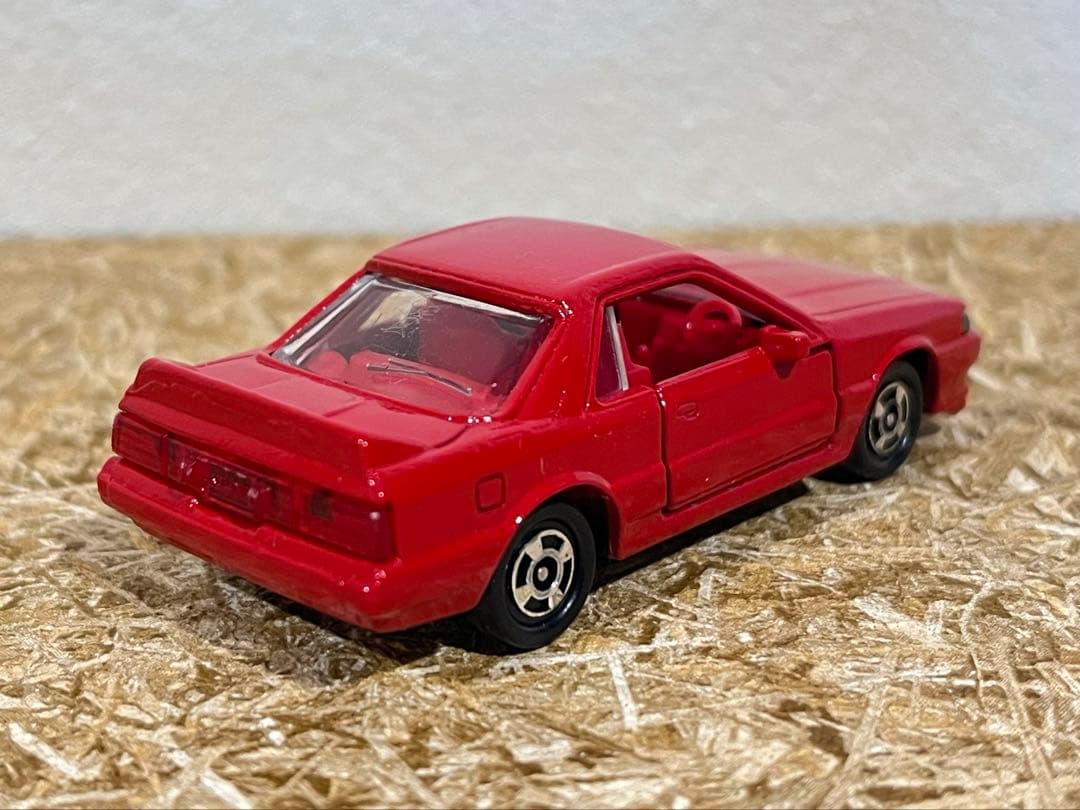 トミカ 日本製 赤箱 20 ニッサン スカイライン GTS 一般輸出仕様