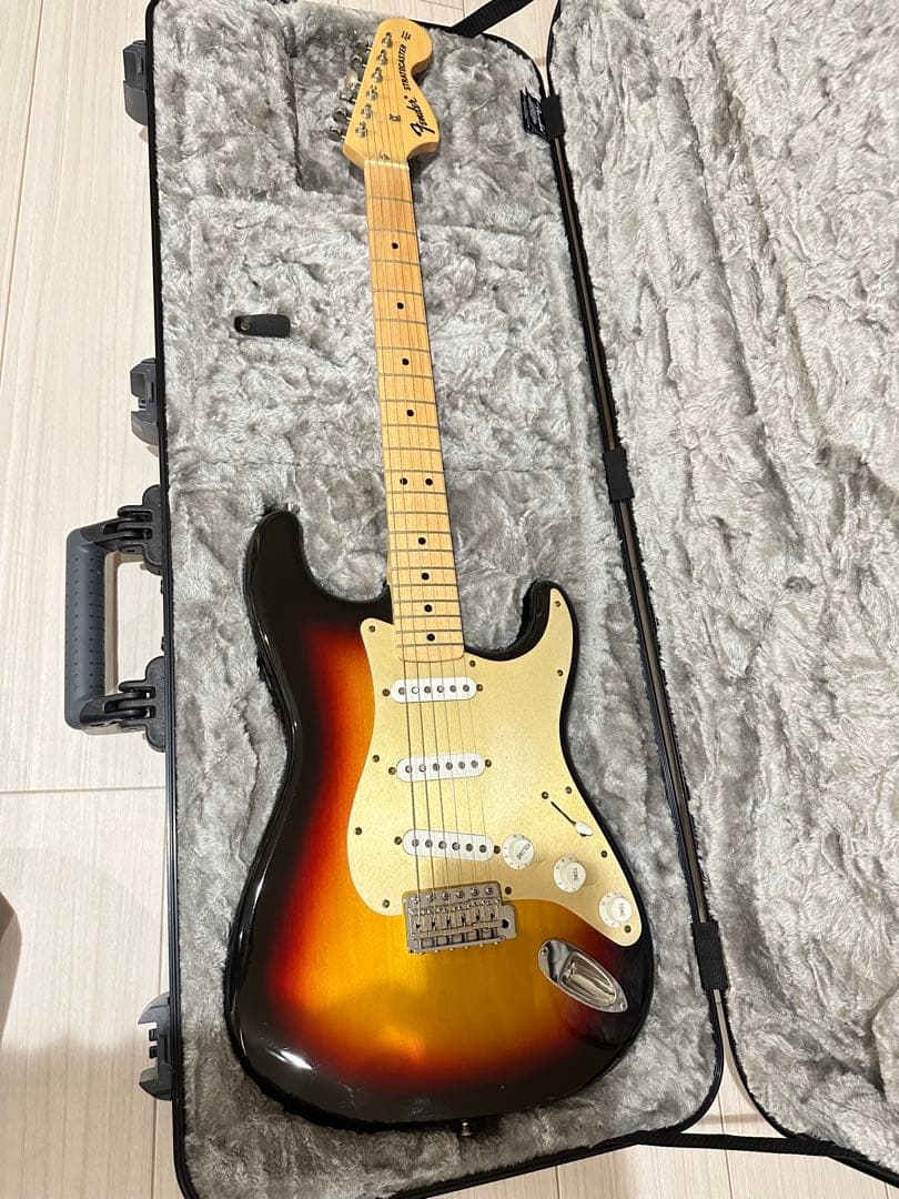 ギター Fender japan 70's Classic