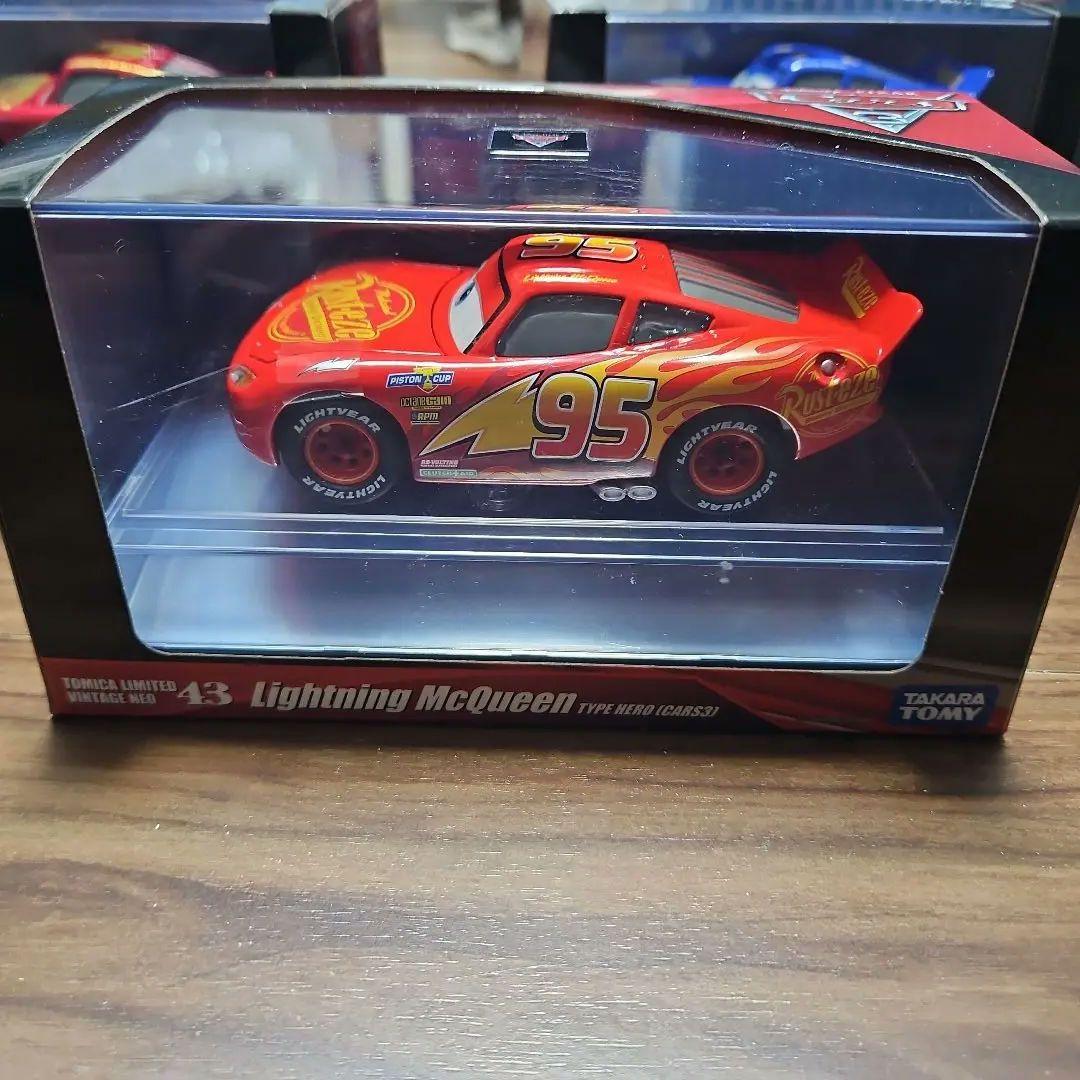 トミカ　リミテッドヴィンテージ43　ライトニングマックイーン　未開封３台セット