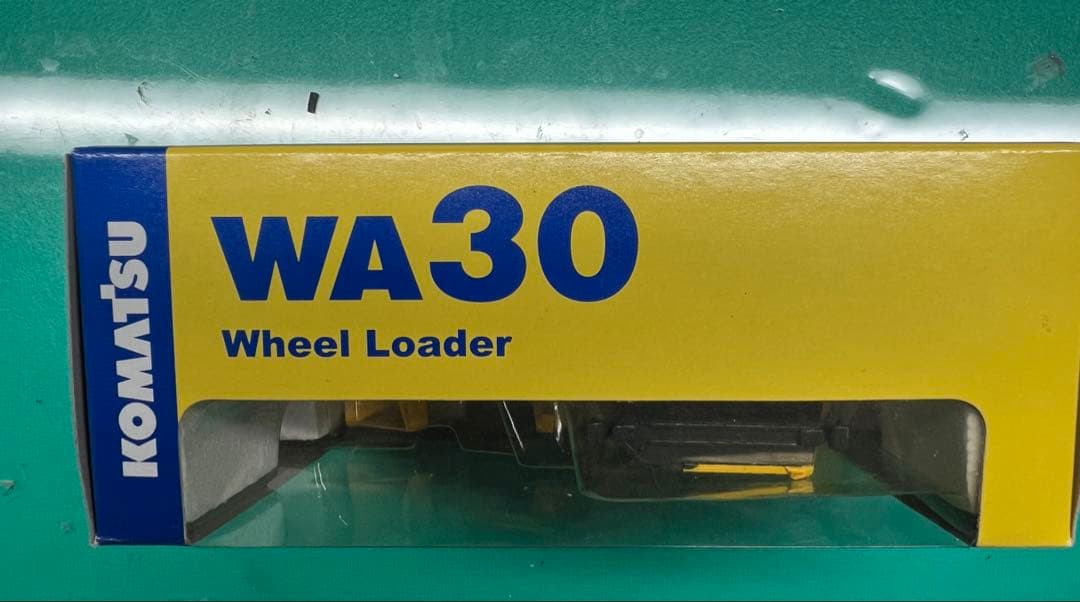 希少 Komatsu WA30 ホイールローダー