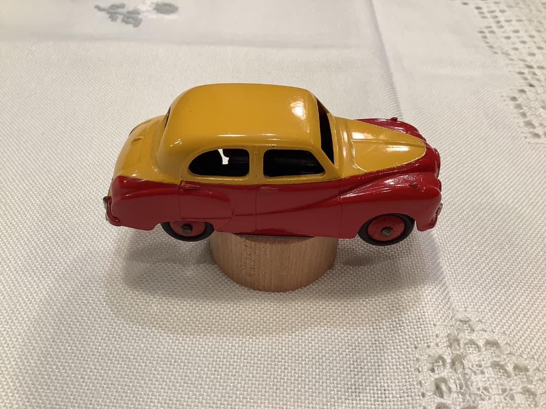 美品　DINKY TOYS AUSTIN SOMERSET ミニカー