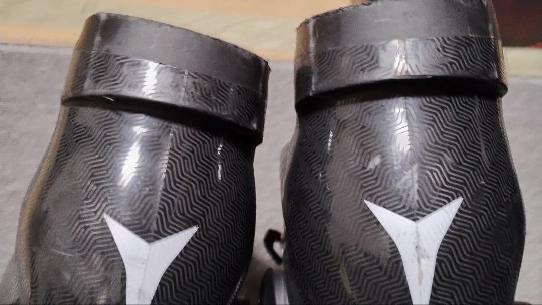 アトミック　スキーブーツATOMIC Hawx Magna 80 28cm