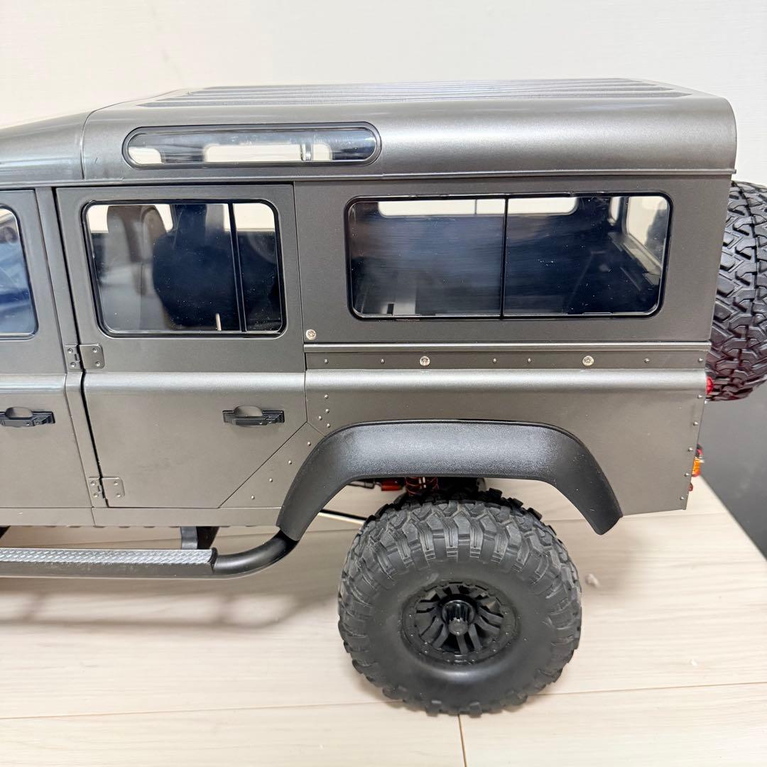 美品　1/8 ランドローバー　ディフェンダー　D110 ラジコン　電動RC