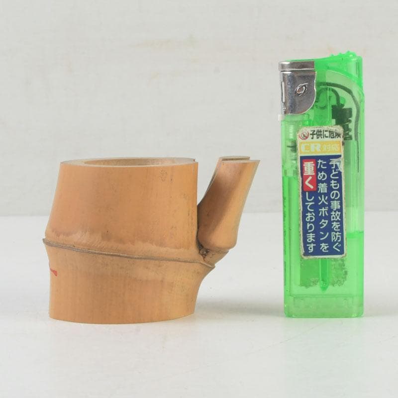 茶道具　竹蓋置　在銘　共布共箱　V　9873