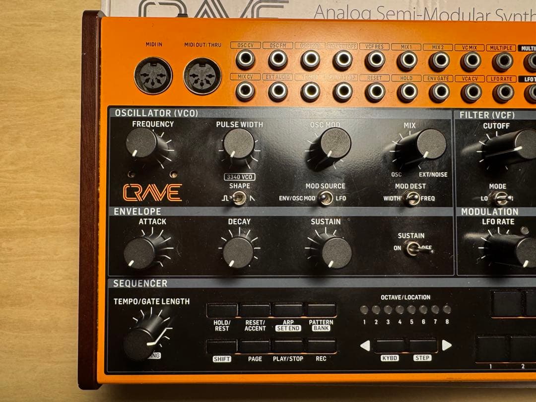 鍵盤楽器 Behringer Crave