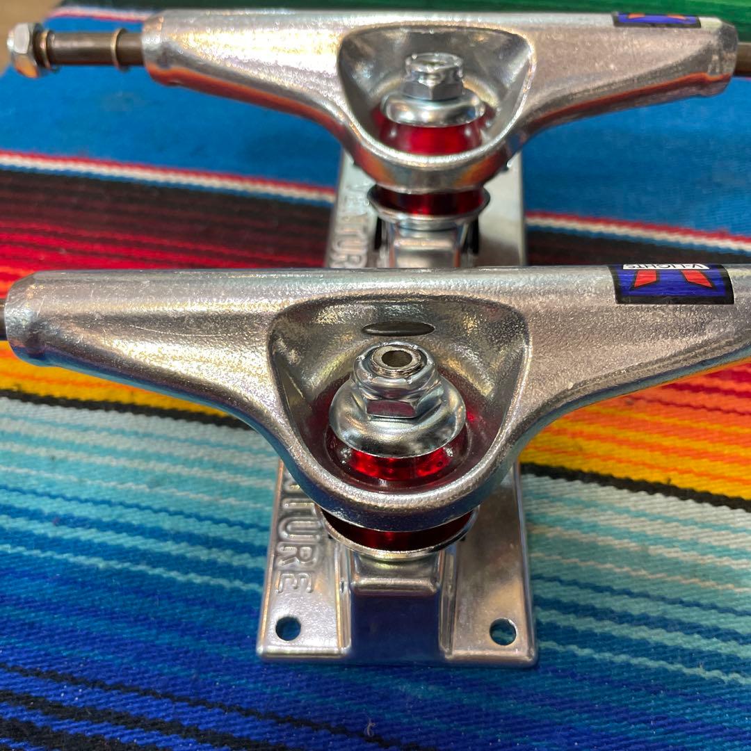 ベンチャースケートボードV-LIGHTS スケートボード トラック　5.2low